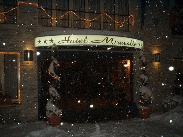 Hotel Miravalle 2000 リッツァーノ・イン・ベルヴェデーレ エクステリア 写真